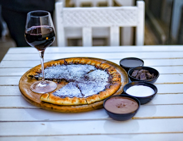 Pizza and wine
